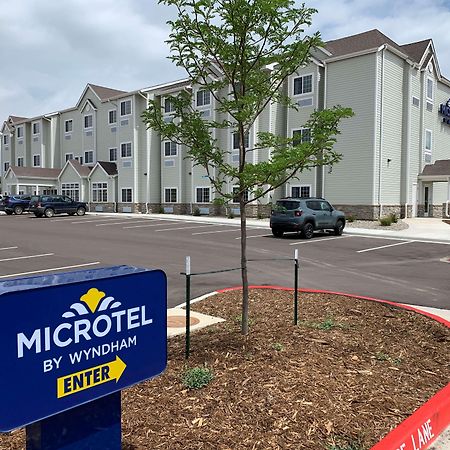 Microtel Inn & Suites By Wyndham Fountain Fort Carson Exterior foto
