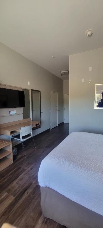 Microtel Inn & Suites By Wyndham Fountain Fort Carson Exterior foto