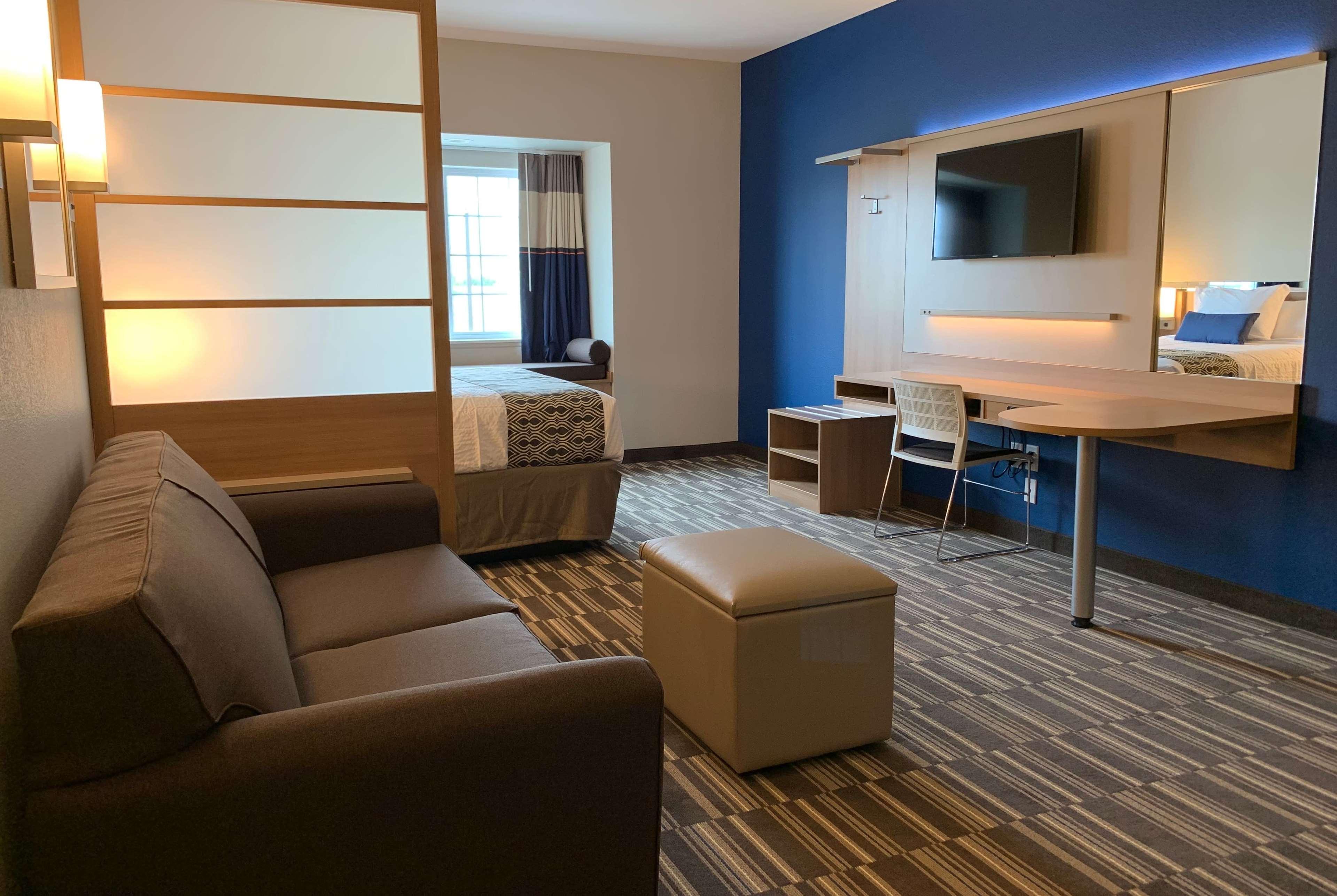 Microtel Inn & Suites By Wyndham Fountain Fort Carson Exterior foto